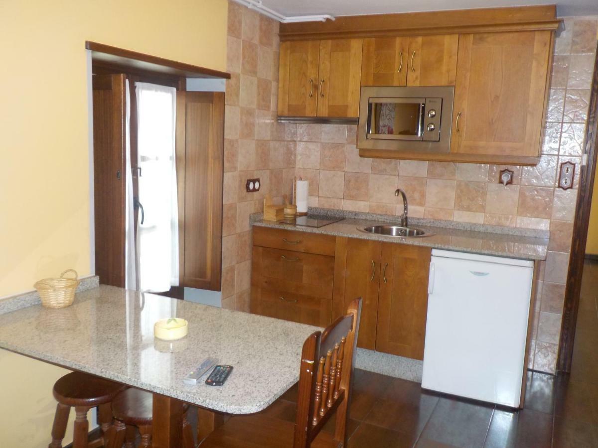 Apartamentos Rurales La Husteriza Руэнес Экстерьер фото