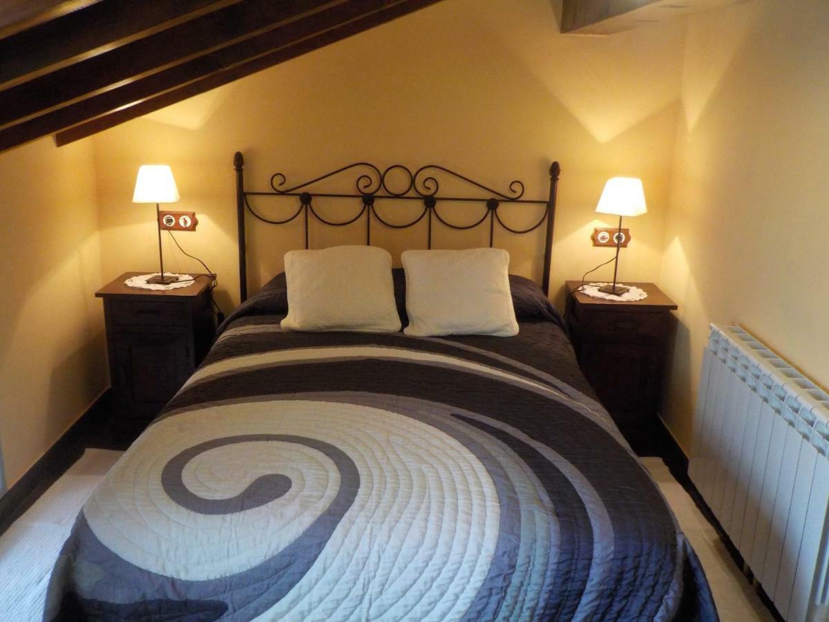 Apartamentos Rurales La Husteriza Руэнес Экстерьер фото